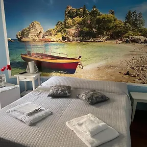 https://jolanda-suite-catania.taorminaitalyhotels.com