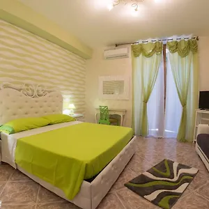 https://bb-annamaria.taorminaitalyhotels.com